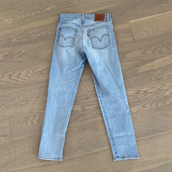 LEVIS WEDGIE SIZE 25! - Picture 2 of 2